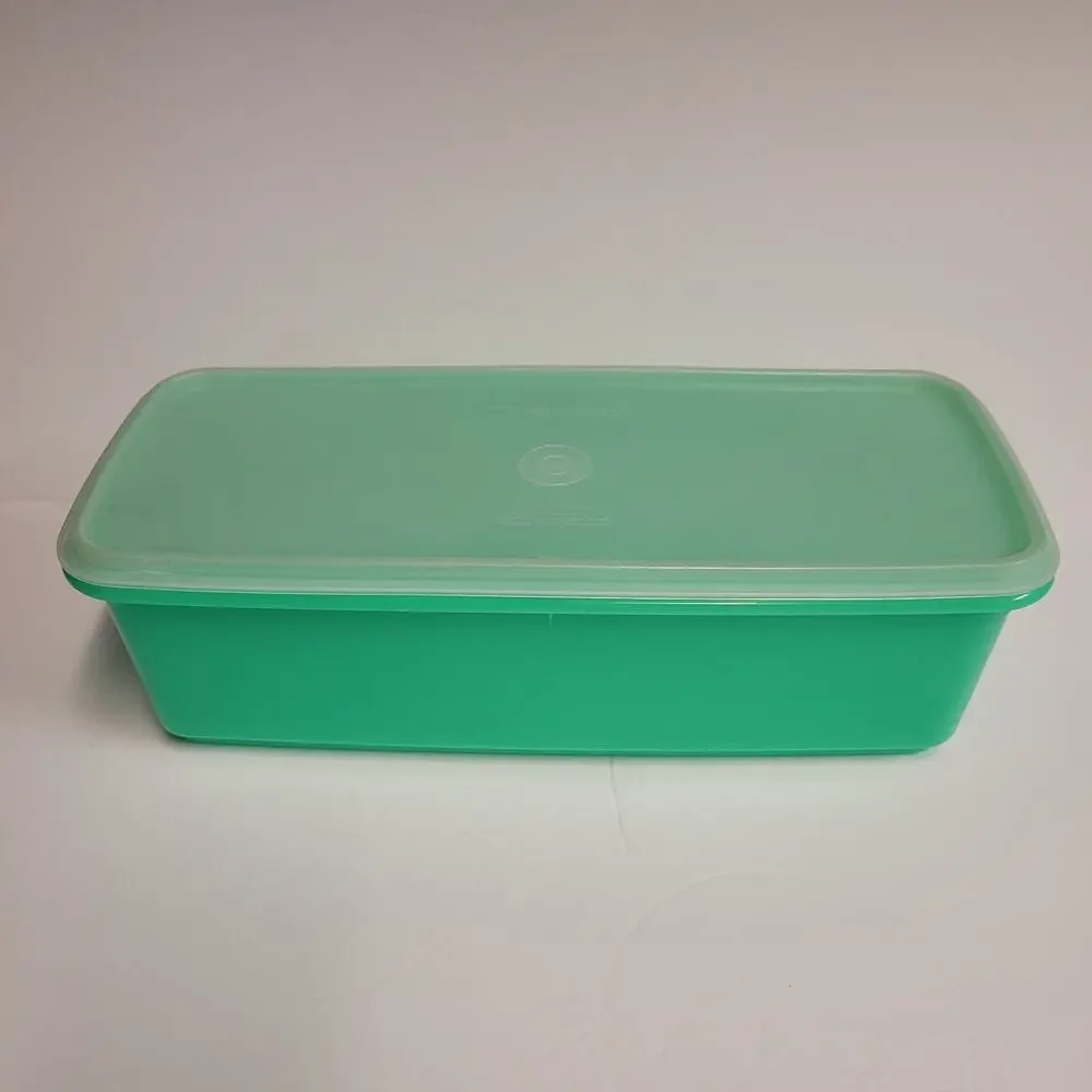 Tupperware Celery Vegetable Crisper Keeper - Vintage - Jadite Green USA w/Insert